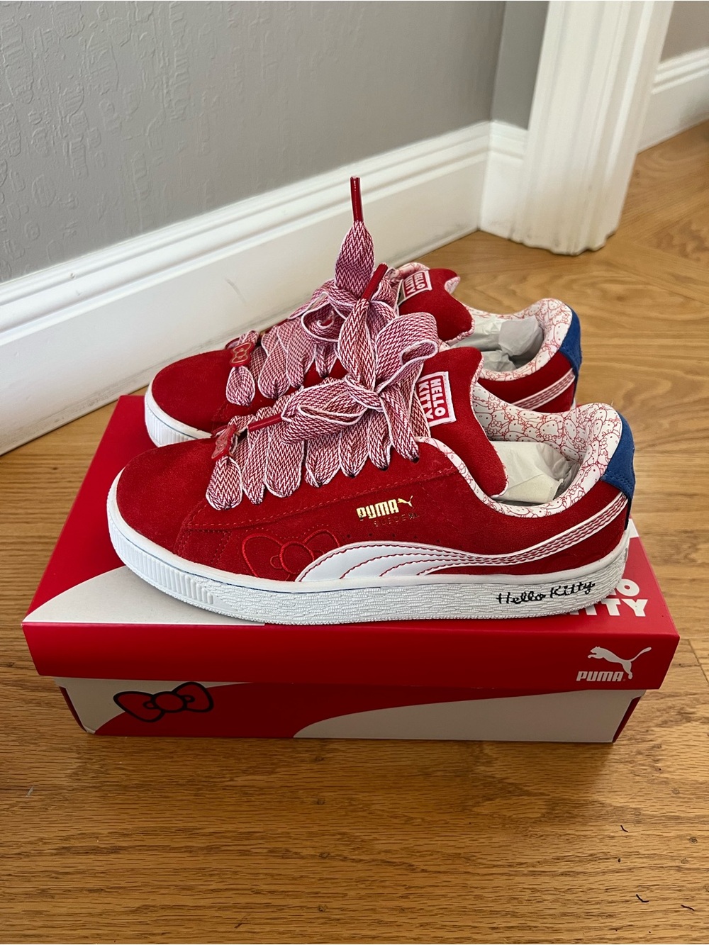 Hello Kitty x Puma Suede XL Red Bow (7.5, Women’s) - Picture 3 of 8